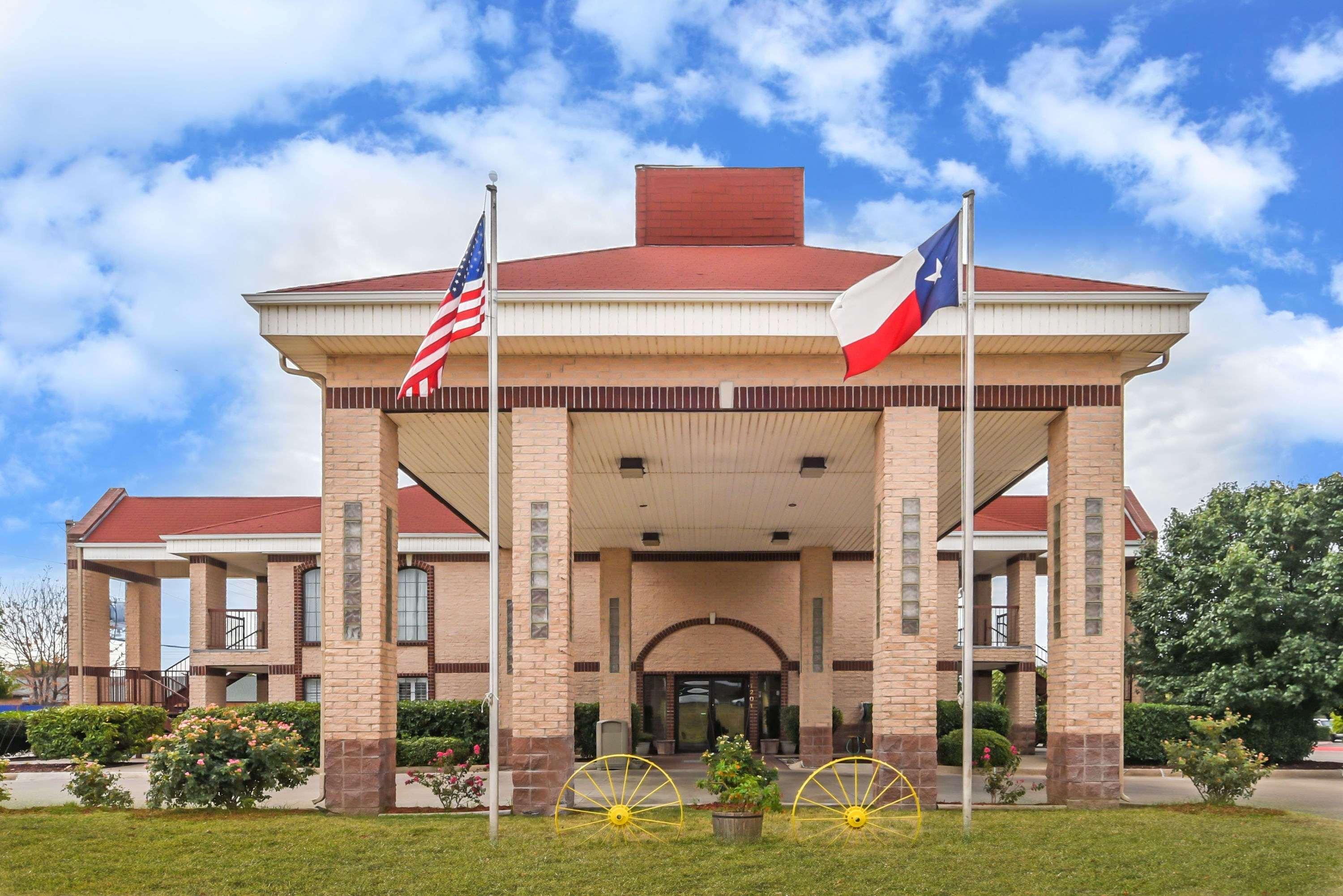 Days Inn By Wyndham Granbury Exterior foto